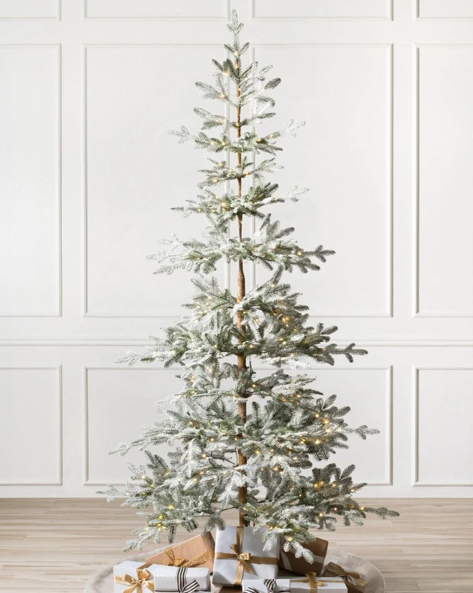 Árvore de Natal Nevada com Galhos Nevados, Suporte Metálico e Micro LEDs Embutidos